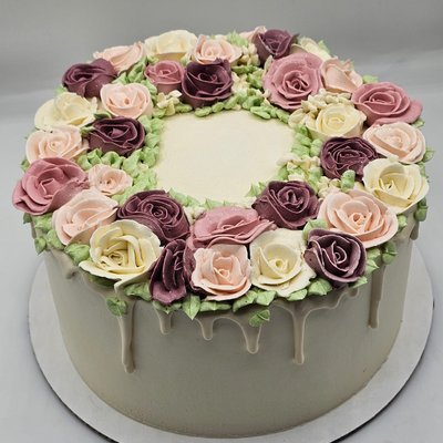 9" Round Cake Tall (45 Servings)