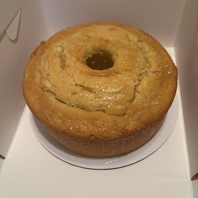 Pound Cake w/ Glaze 