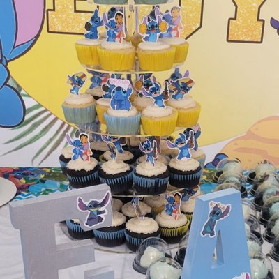 Stitch Cupcakes 