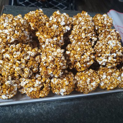 Popcorn Balls 