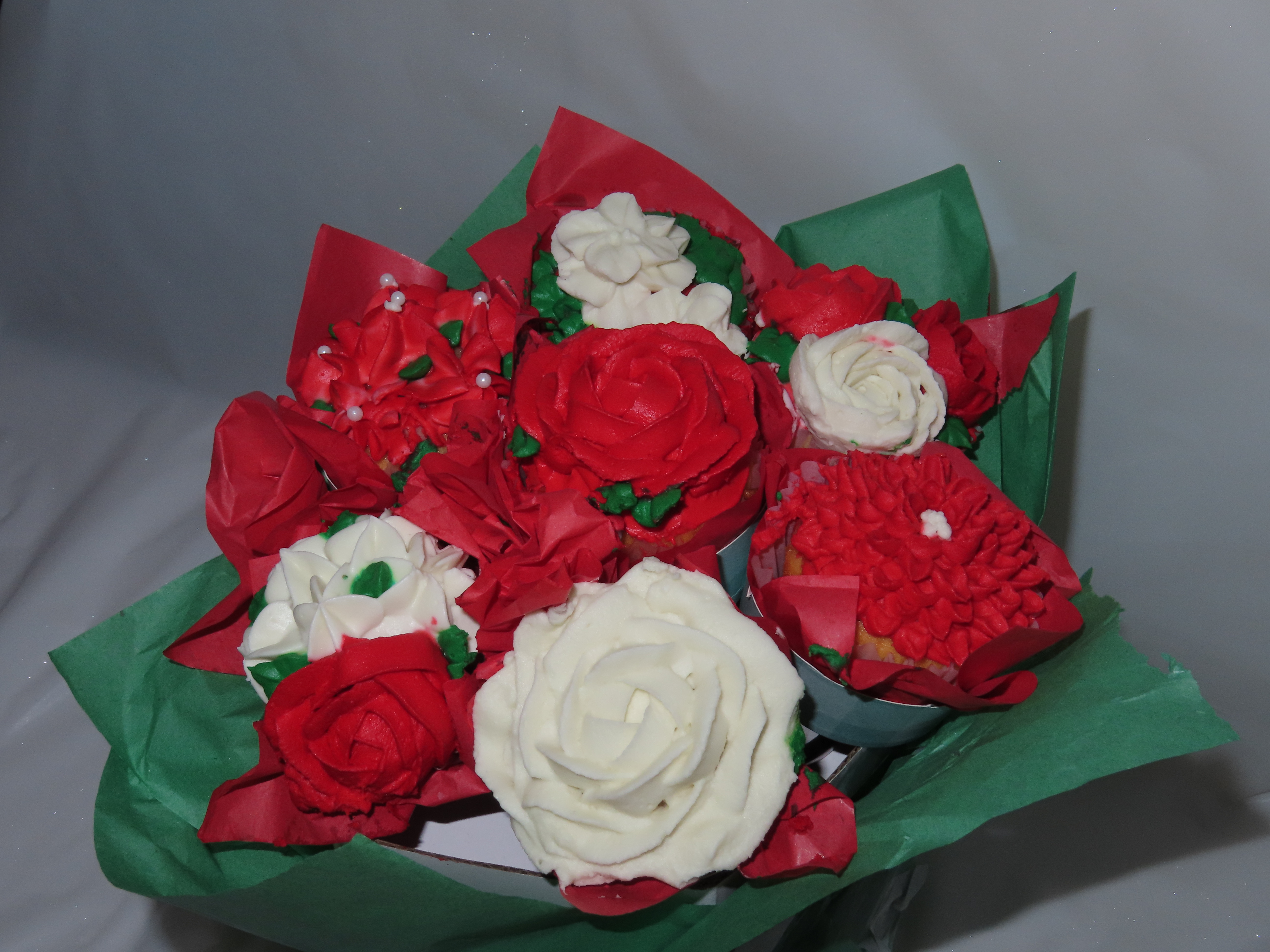Love in Bloom Cupcakes