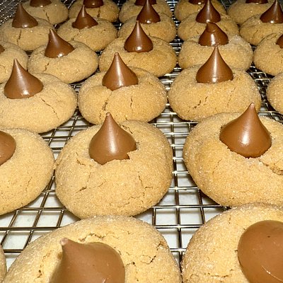 Peanut Butter Blossom Cookies