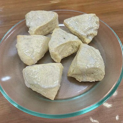 Six Petite Vanilla Bean Scones 