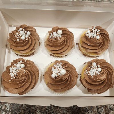 Chocolate Buttercream Cupcakes 