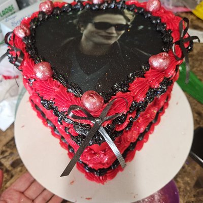8in Heart Cake With Image