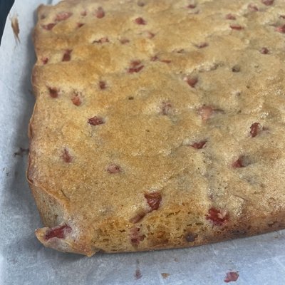 Strawberry Blondie 
