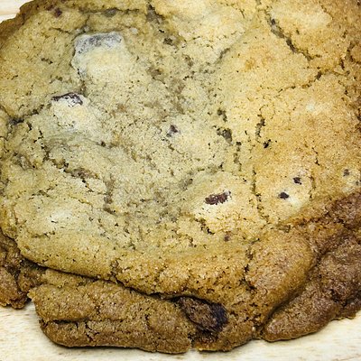 BG- XL Chocolate Chunk Cookie 4 Pack