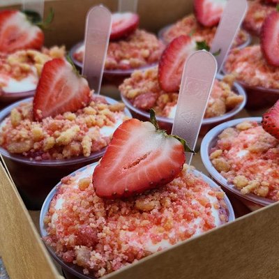 Strawberry Crunch Cheesecake Cups