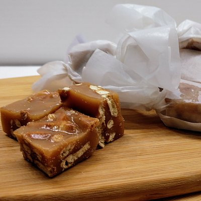 Wrapped Caramels with Pretzels - 2lbs