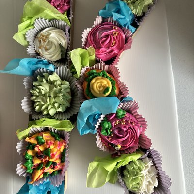 Signature Event Cupcakes - Personalized & Coordinated Collections