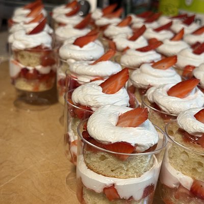 Primula’s Strawberry Shortcake Cup (12-oz)