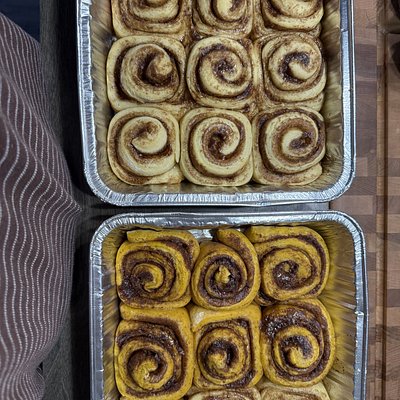 Sourdough Cinnamon Rolls (large Tray With 10 Rolls) 
