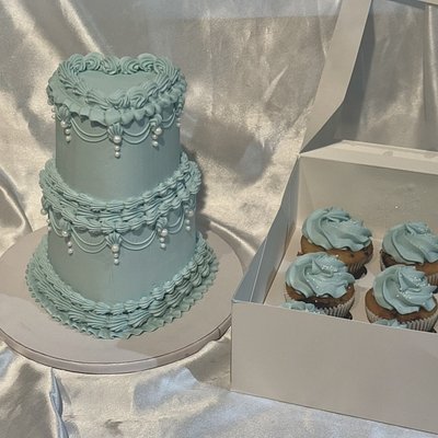 The Petite Tier Package 🍒 (24-28 servings)