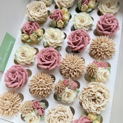 Gretchen Florals-2 dz minis