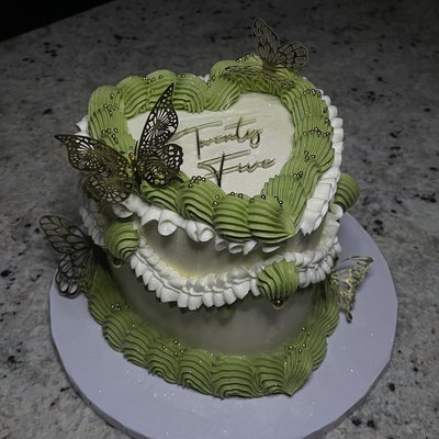 6” Heart Cake