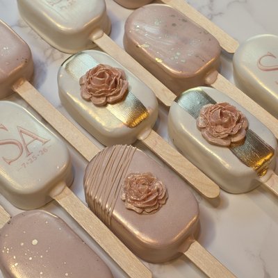 Cakesicles