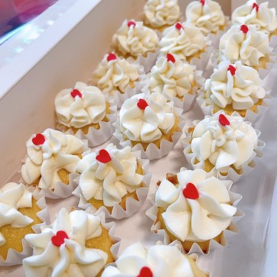 Mini Cupcakes- 24 