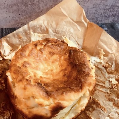COCONUT “BURNT” BASQUE CHEESECAKE 