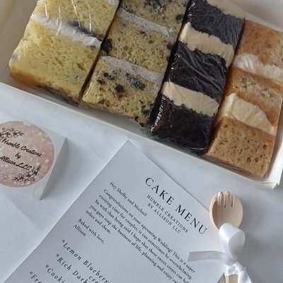 Tasting Box Small 4 Flavors Cake