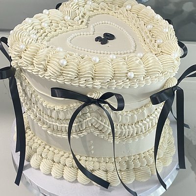 30 Serves Heart Shaped Cake 