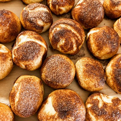 Cinnamon Sugar Pretzel Bites (5 Pieces) 