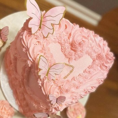 8” Heart Cake