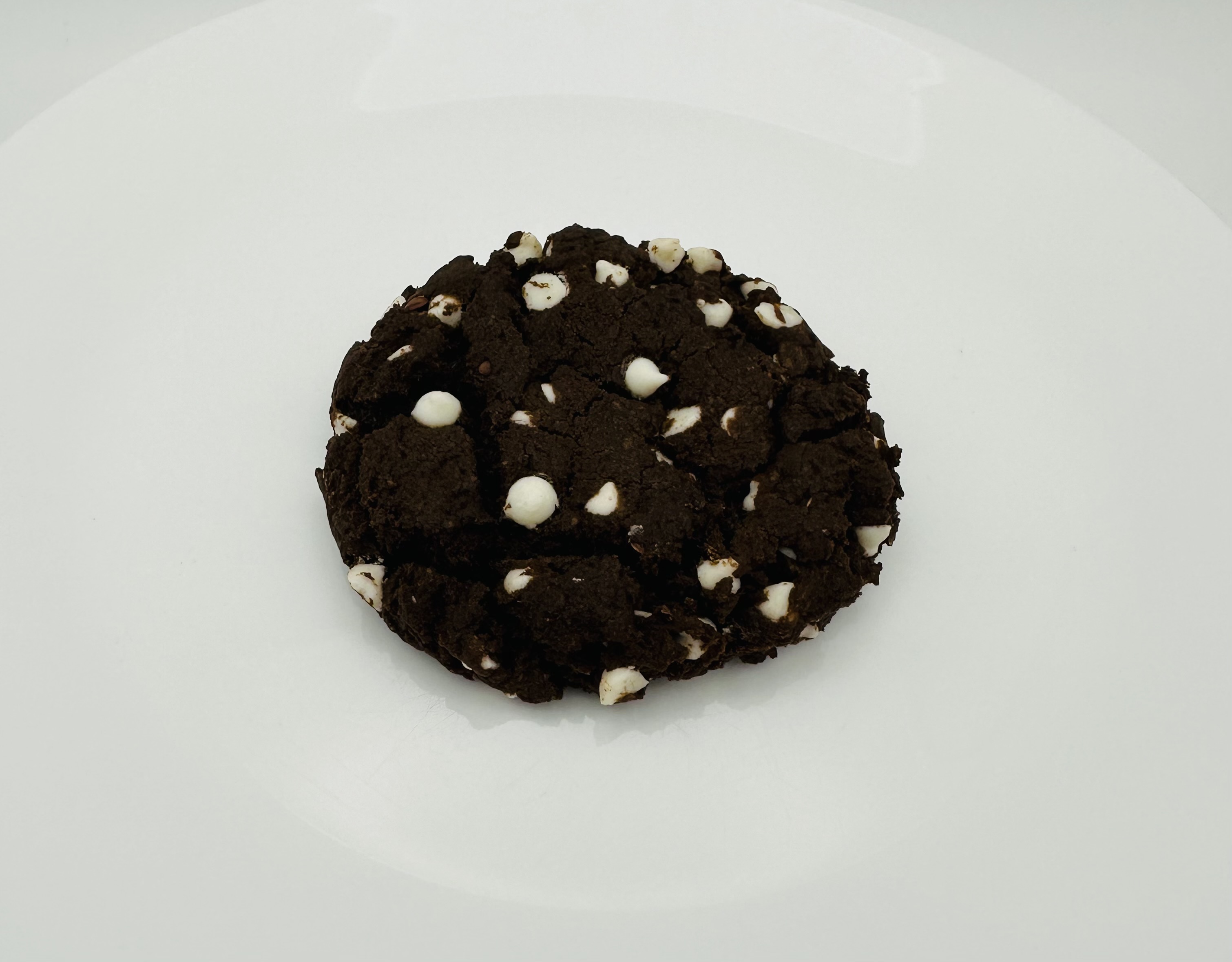 Jumbo Chocolate Cookie w/ White Chocolate Chips