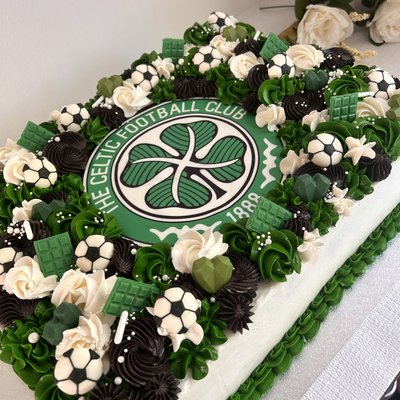 Celebration Deluxe Swirl Cake