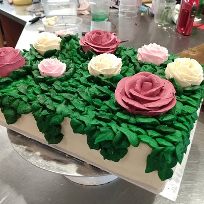 Custom Cakes 