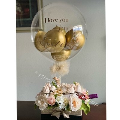Bubble balloon w/ berries and bottle