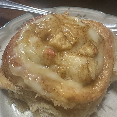Dozen Apple Cinnamon Rolls With Cream Cheese Icing