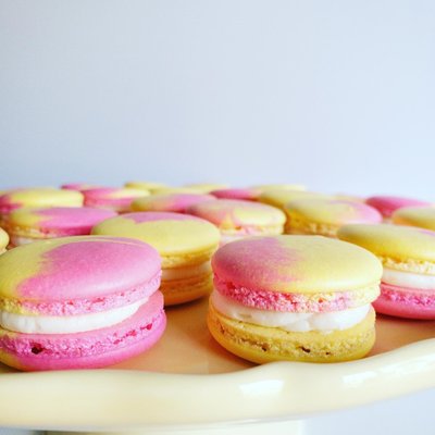 Strawberry Lemonade Macarons ( 30 pcs.) 