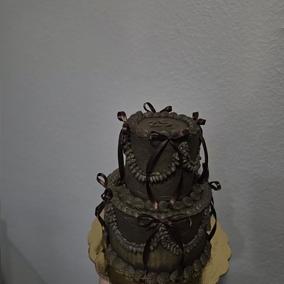 Mini 2 Tier Vintage Cake 