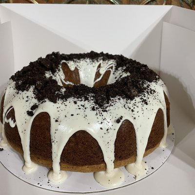 Oreo Bundt Cake 
