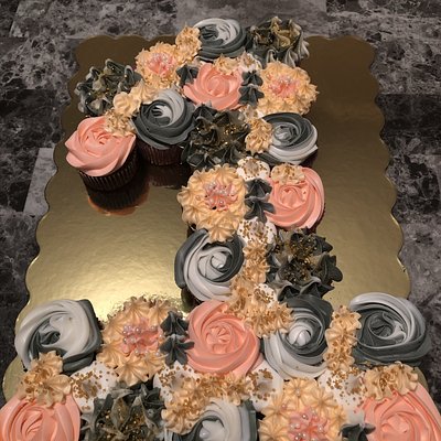 Pull Apart Cupcake Cake - Any Number Or Letter