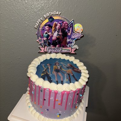 8” 3 Layer Round Cake 