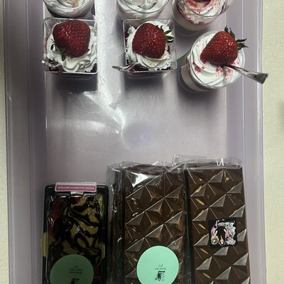 Dubai Chocolate Bars 2 Pound Bars 