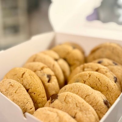 12 Choc Chip Peanut Butter Cookies