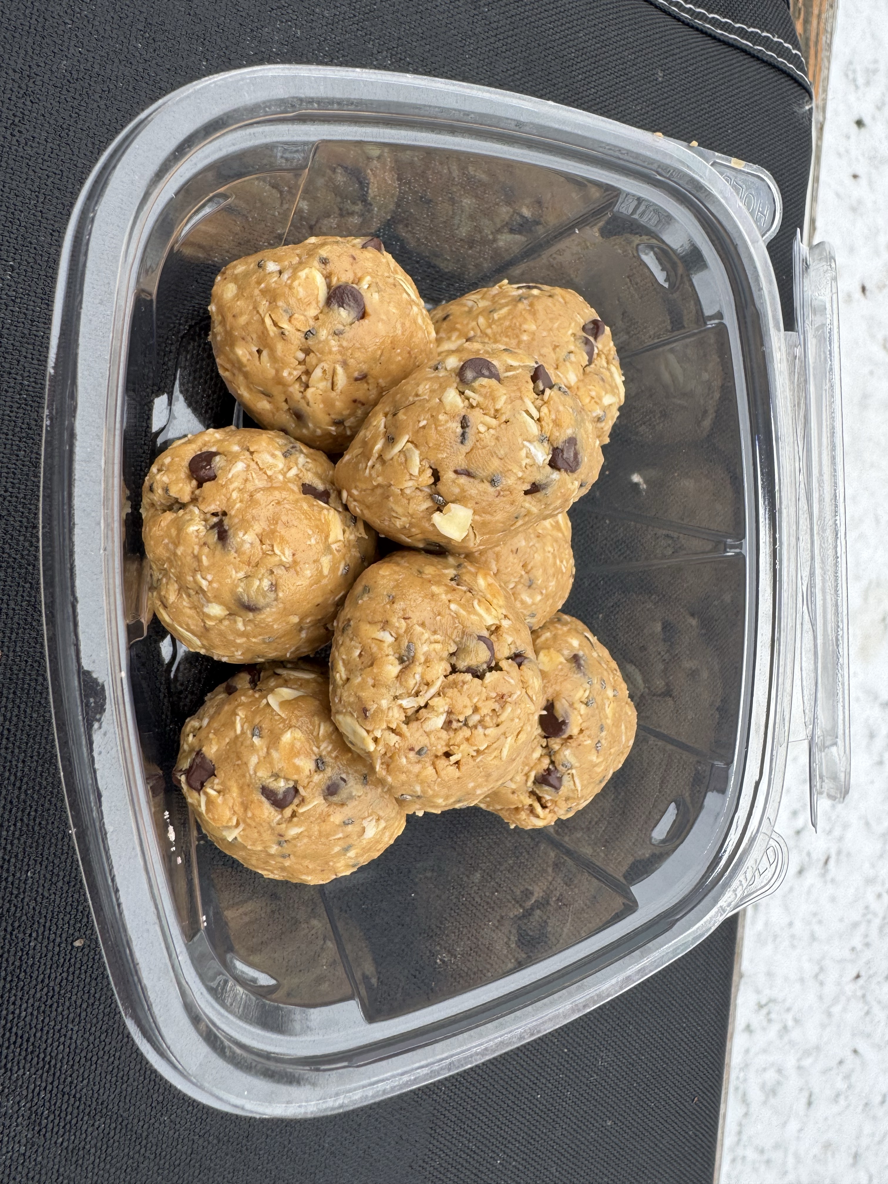 8 Protein Bites 