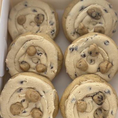 Brown Sugar Cookie With Edible Cookie Dough 