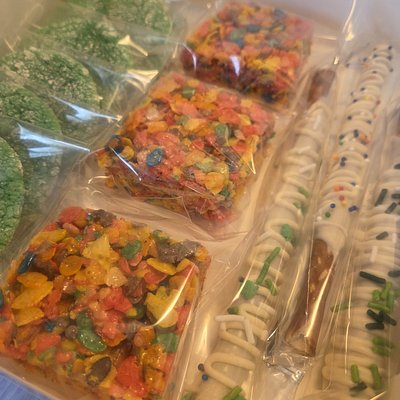 🍀 March Sweet Box- St. Patty's Day