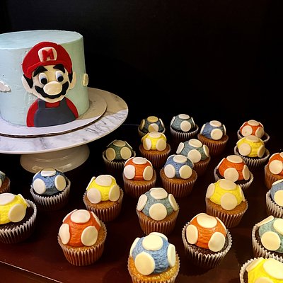 6’ Custom Cake