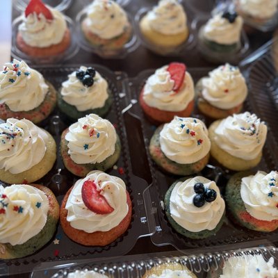 Cupcakes - 1 Dozen (12)