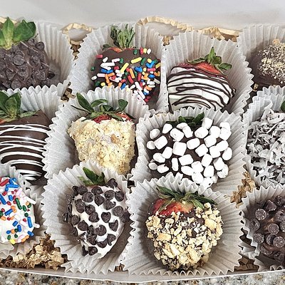 Specialty Topped Dozen Chocolate Covered Strawberries 