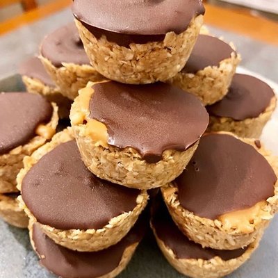 Dark Chocolate Peanut Butter Granola Bites