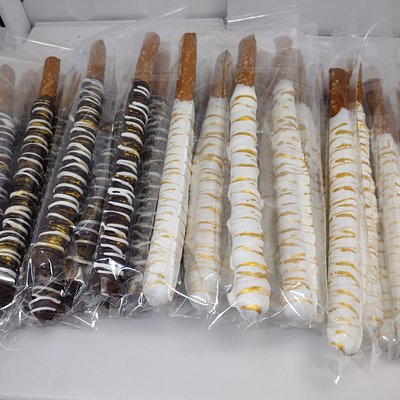 Chocolate Covered Pretzel Rods
