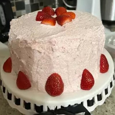 Strawberry Cake 