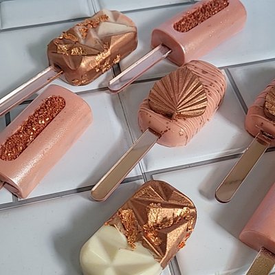 Custom Cakesicles 