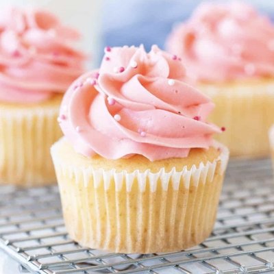 Erminia’s Buttercream Cupcakes 