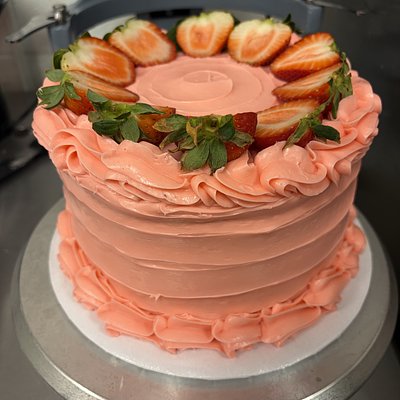 Strawberry Deluxe Cake
